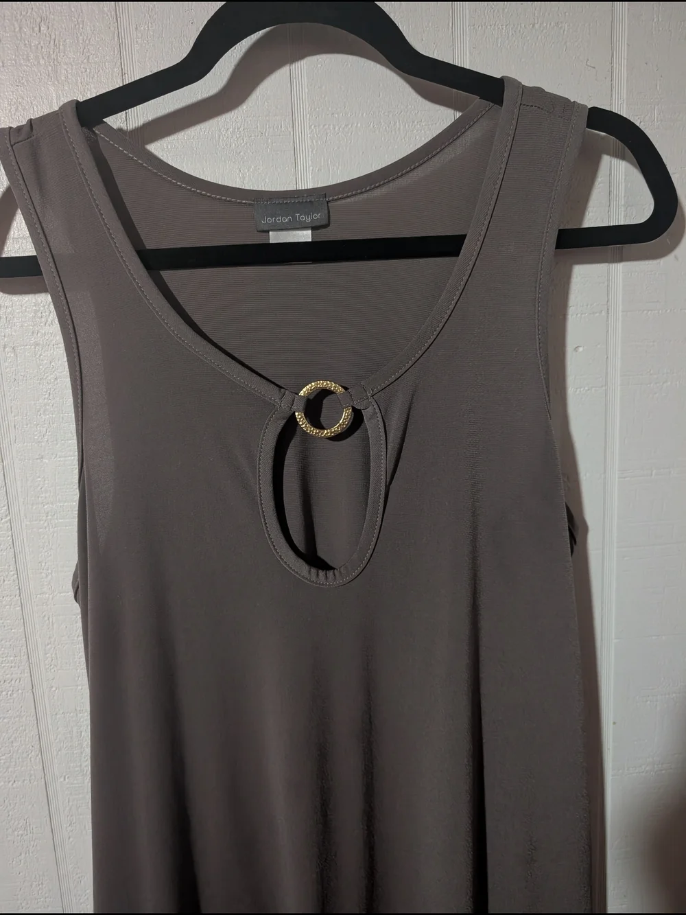 Jordan Taylor Taupe Sleeveless Keyhole Tank with Gold Ring